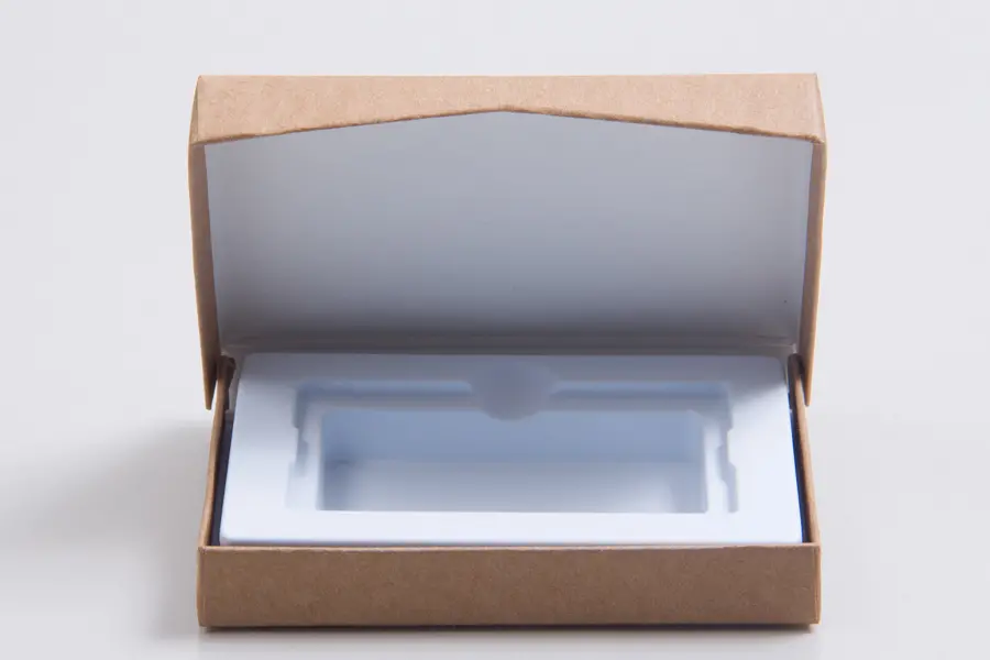 4-5/8L x 3-3/8W x 5/8H, Flip-Boxes Gift Card Boxes - Plastic Insert, Krafty Holiday