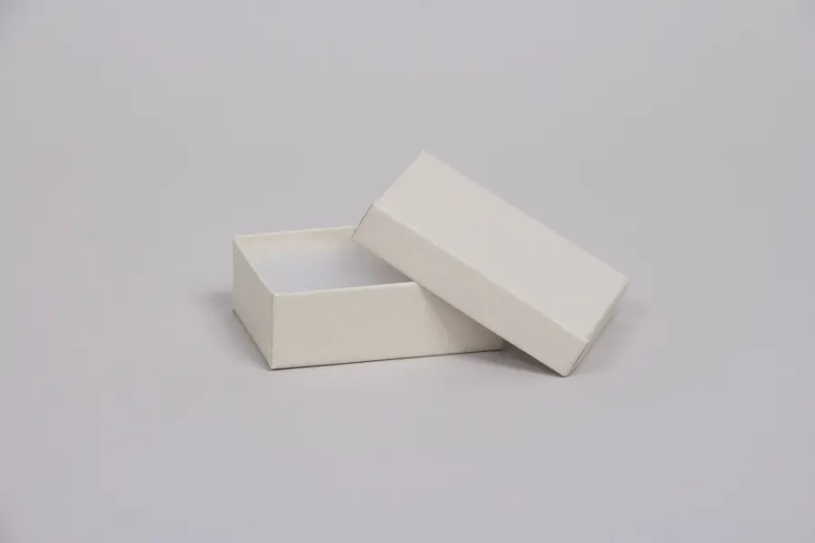 1-1/2L x 2-1/2W x 7/8H, 2-Piece Set-Up Jewelry Boxes w/Fiber Insert, White Sand