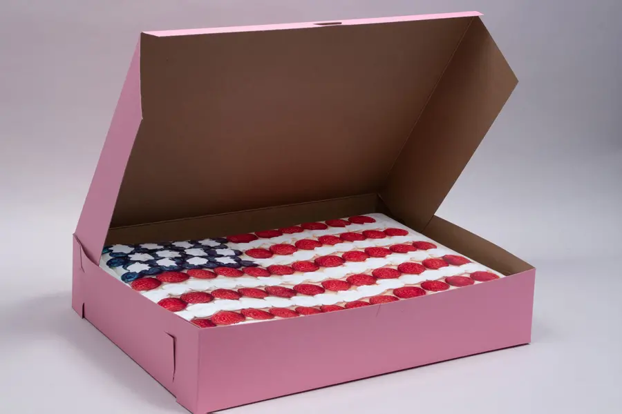 19L x 14W x 4H, Strawberry Pink Bakery Boxes