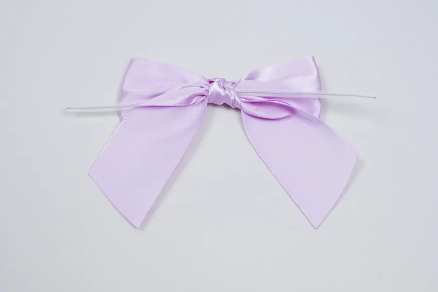 4W x 3-1/2 Bow, Pre-Tied Grosgrain Polka Dot Bows With Wire Twist, Light Orchid Satin