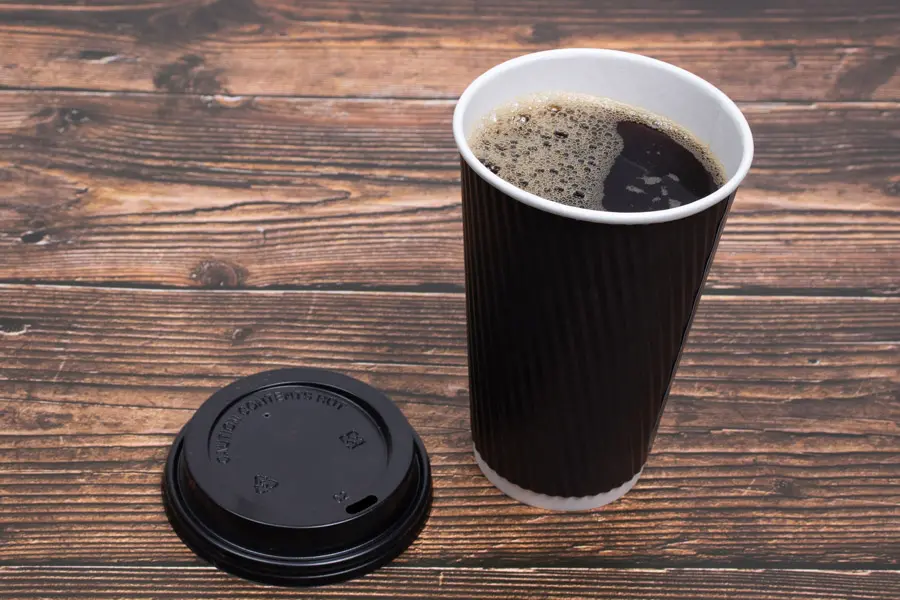 16 Ounce, Black Insulated Ripple Paper Cups