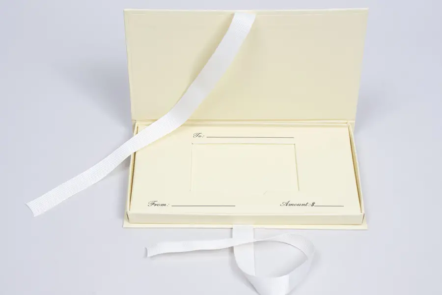 7-1/2L x 4-1/4W x 5/8H, Platform Gift Card Boxes, Matte Creme