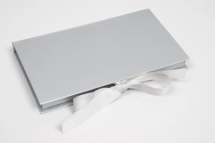7-1/2L x 4-1/4W x 5/8H, Platform Gift Card Boxes, Matte Silver