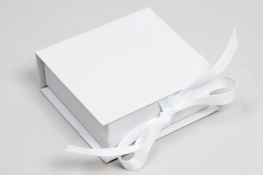 2-3/4L x 2-3/4W x 1H, Deluxe Ribbon Jewelry Boxes, Matte White