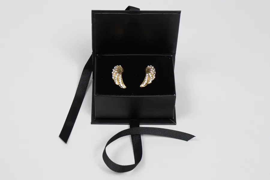 3L x 2-1/8W x 1-1/4H, Deluxe Ribbon Jewelry Boxes, Matte Black