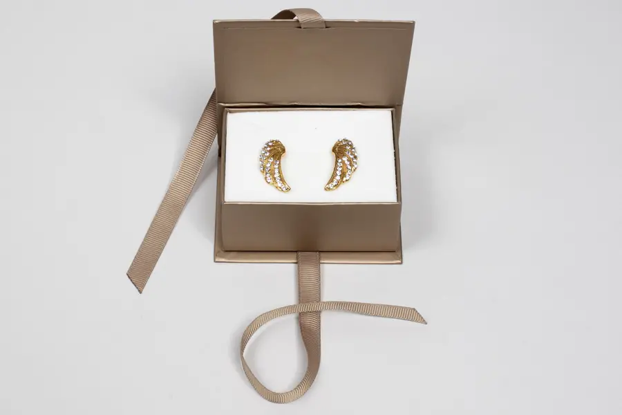 3L x 2-1/8W x 1-1/4H, Deluxe Ribbon Jewelry Boxes, Matte Champagne