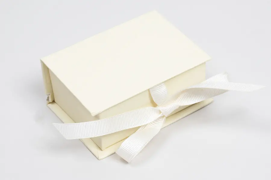 3L x 2-1/8W x 1-1/4H, Deluxe Ribbon Jewelry Boxes, Matte Creme