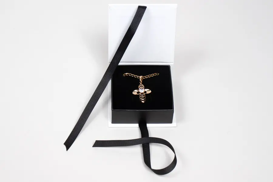 2-3/4L x 2-3/4W x 1H, Deluxe Ribbon Jewelry Boxes, White/Black