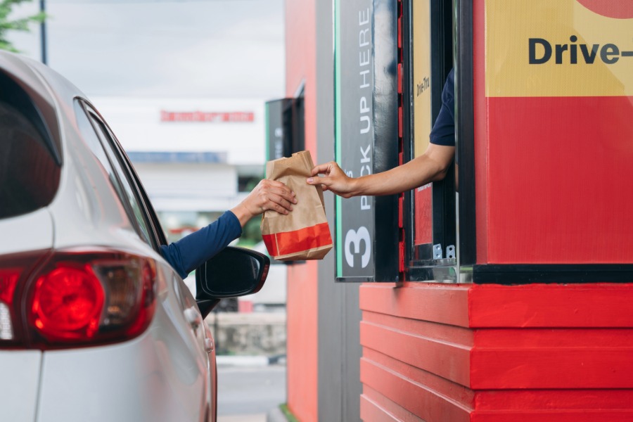 Restaurant drive-through takeout order handoff