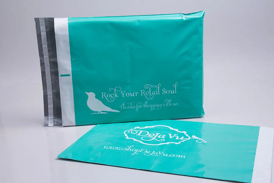 Custom printed plastic shipping bags - Deja Vu