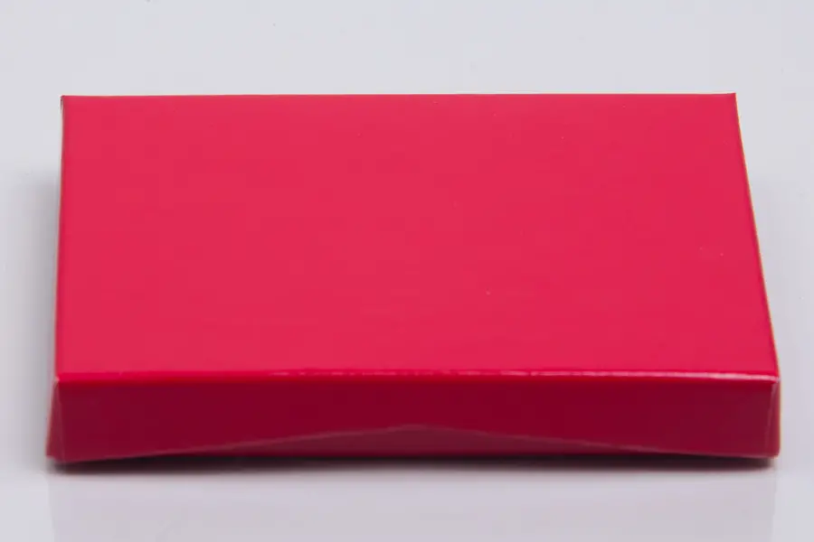 4-5/8L x 3-3/8W x 5/8H, Flip-Boxes Gift Card Boxes - Plastic Insert, Red Ice
