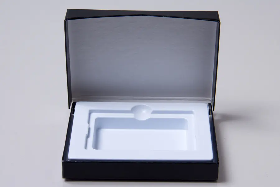 4-5/8L x 3-3/8W x 5/8H, Flip-Boxes Gift Card Boxes - Plastic Insert, Black Ice
