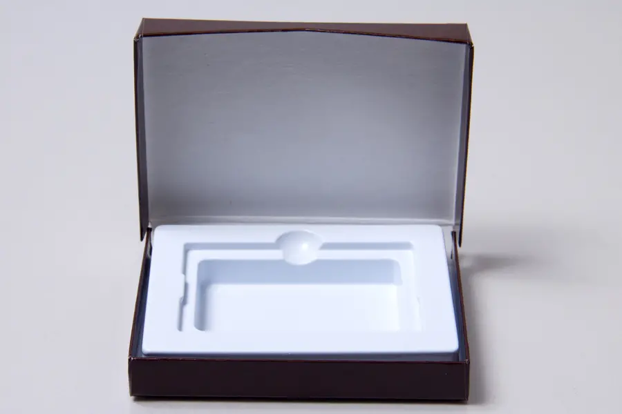 4-5/8L x 3-3/8W x 5/8H, Flip-Boxes Gift Card Boxes - Plastic Insert, Chocolate Ice