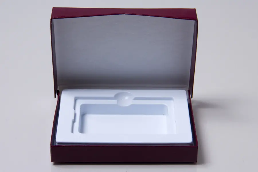 4-5/8L x 3-3/8W x 5/8H, Flip-Boxes Gift Card Boxes - Plastic Insert, Merlot Ice
