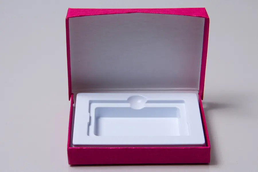 4-5/8L x 3-3/8W x 5/8H, Flip-Boxes Gift Card Boxes - Plastic Insert, Pink Rib