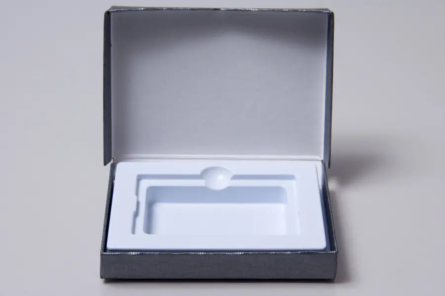 4-5/8L x 3-3/8W x 5/8H, Flip-Boxes Gift Card Boxes - Plastic Insert, Slate Rib