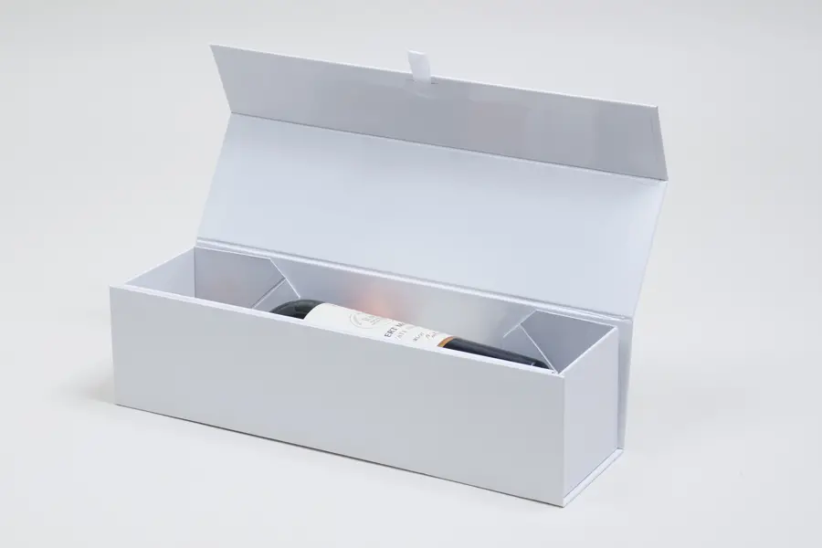 13-1/2L x 3-1/2W x 3-1/2H, Rigid Magnetic Wine Boxes, White Gloss, Single