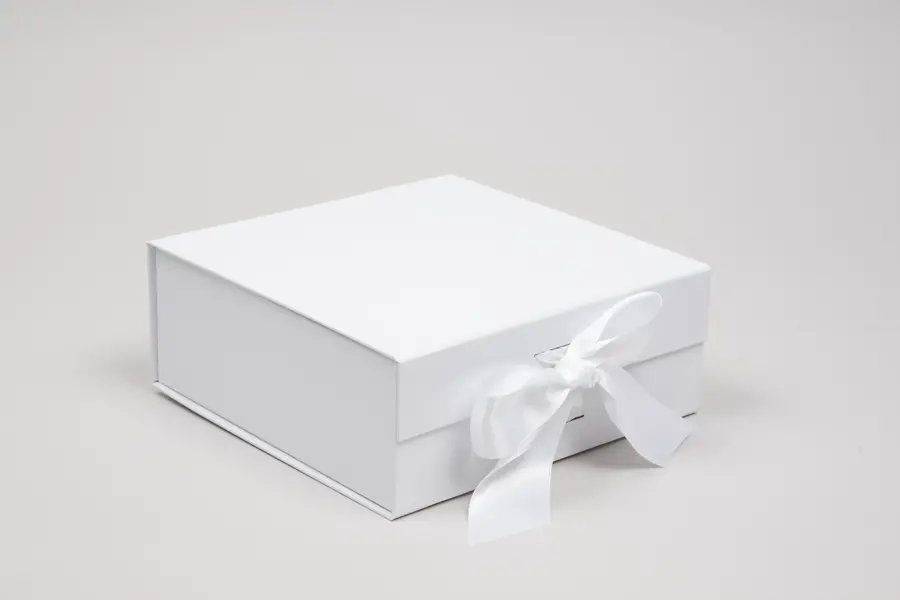 8L x 8W x 3H, Scratch Resistant Matte Finish Ribbon Magnetic Boxes, Matte White
