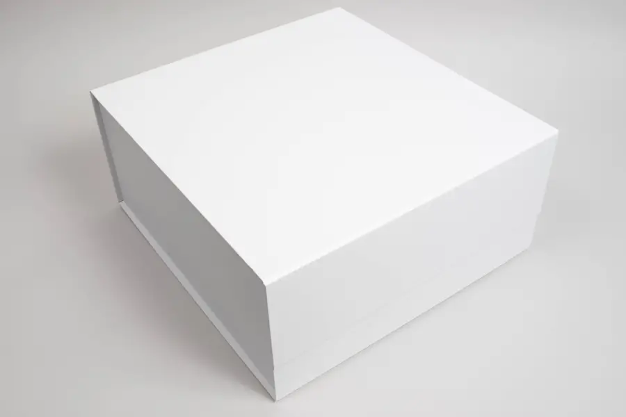 15L x 14W x 6-3/4H, Vogue Series 7 Panel Matte Magnetic Boxes, Matte White