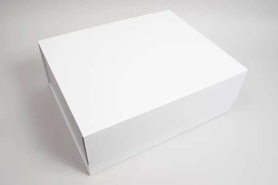 17-1/3L x 14-13/32W x 6-3/8H, Vogue Series 7 Panel Matte Magnetic Boxes, Matte White