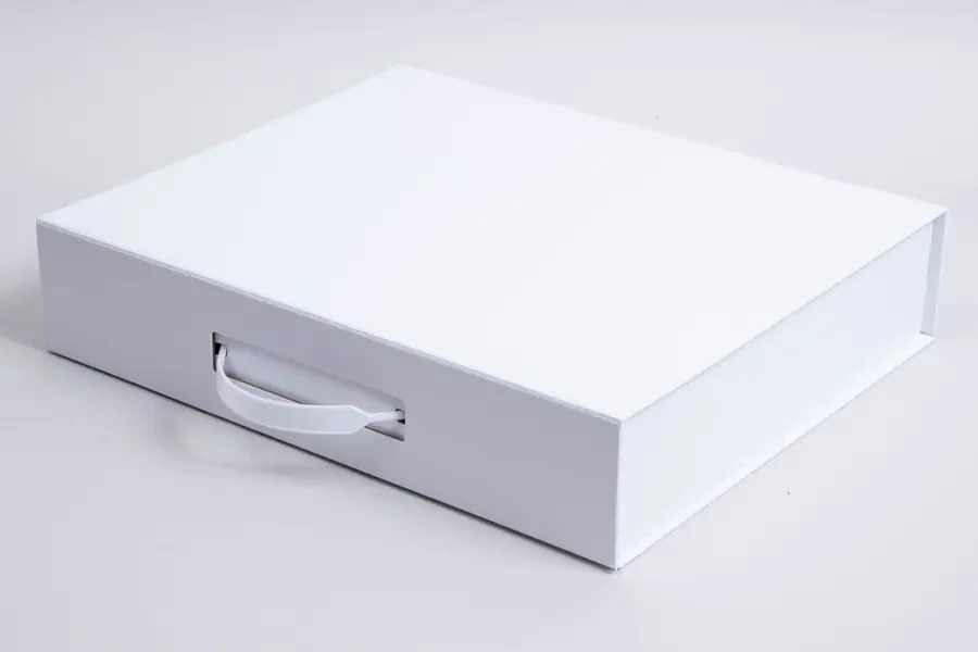10-1/4L x 12-1/4W x 2-1/2H, Magnetic Handle Gloss White Folio Boxes, White Gloss