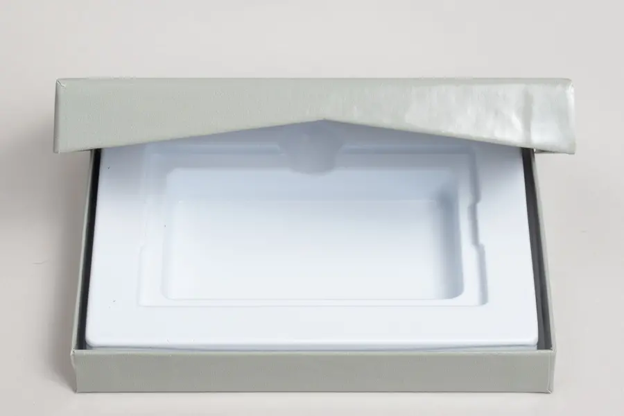 4-5/8L x 3-3/8W x 5/8H, Flip-Boxes Gift Card Boxes - Plastic Insert, Battleship Grey