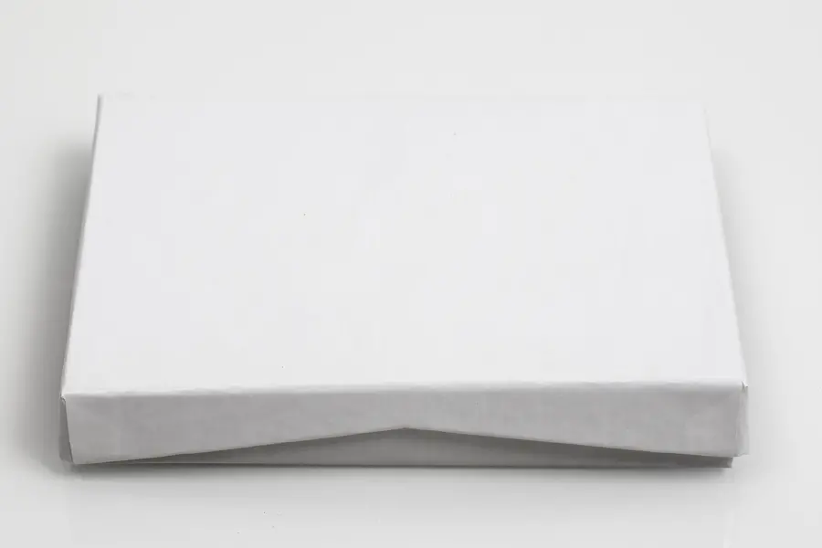 4-5/8L x 3-3/8W x 5/8H, Flip-Boxes Gift Card Boxes - Plastic Insert, White Ice