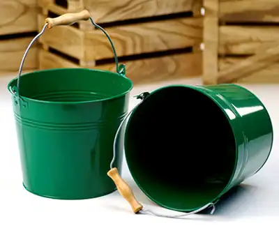 8-1/2 inch Green Pail Wooden Handle