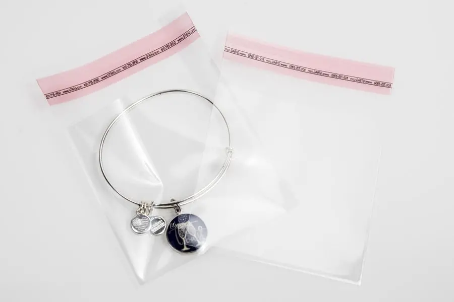 3W x 3L, 1.6 Mil Lip & Tape Bags