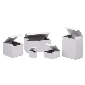 gloss-white-gift-boxes-300×133-1.webp